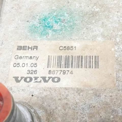 Enfriador de aceite  8677974 VOLVO