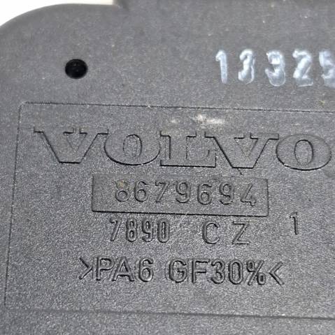 8679694 Volvo