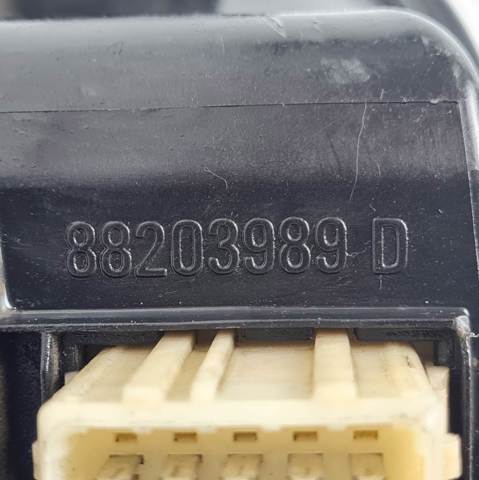 88203989D Peugeot/Citroen