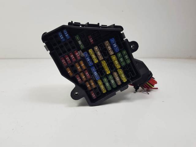 Caja de fusibles para Audi A4 8EC