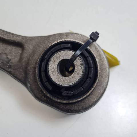 Brazo inferior izquierdo de la suspensión delantera 8K0407155C VAG