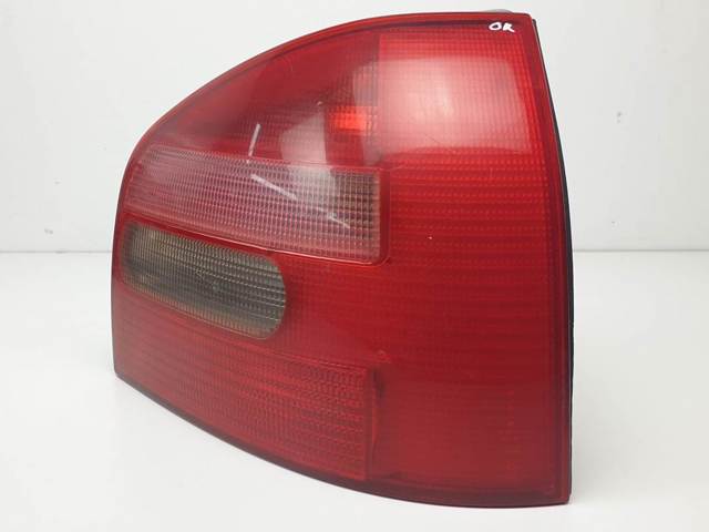 Piloto trasero derecho 8L0945096 VAG