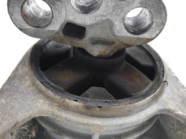 Soporte de motor derecho 90575772 OPEL