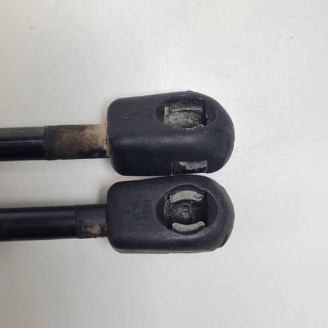 Precio del repuesto Muelle neumatico maletero Corsa  hatchback