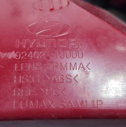Piloto trasero derecho 924021J000 HYUNDAI