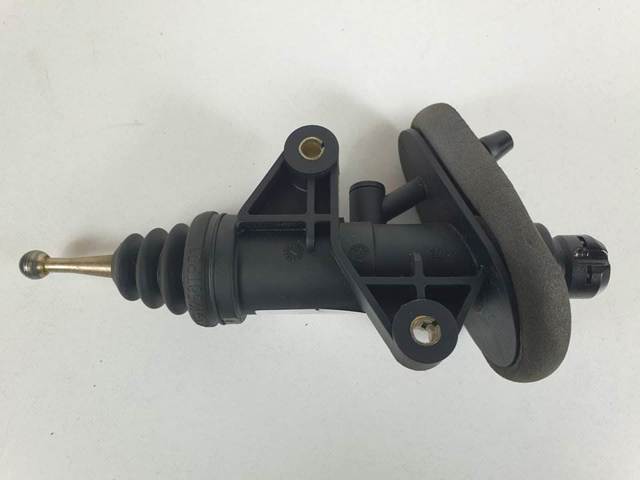 Cilindro maestro de clutch 95VW7A543BD FORD