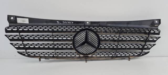 MERCEDES A6398800185 Parrilla  en stock Valencia