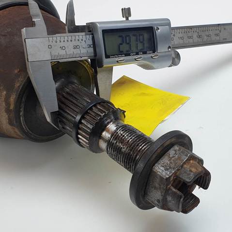 AV613B436CC Ford