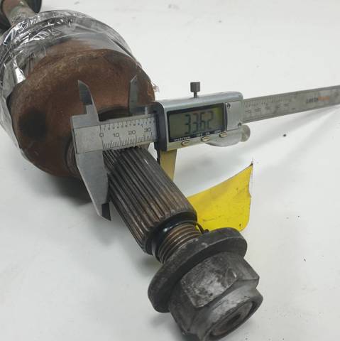 Semieje delantero izquierdo BK213B437AB FORD