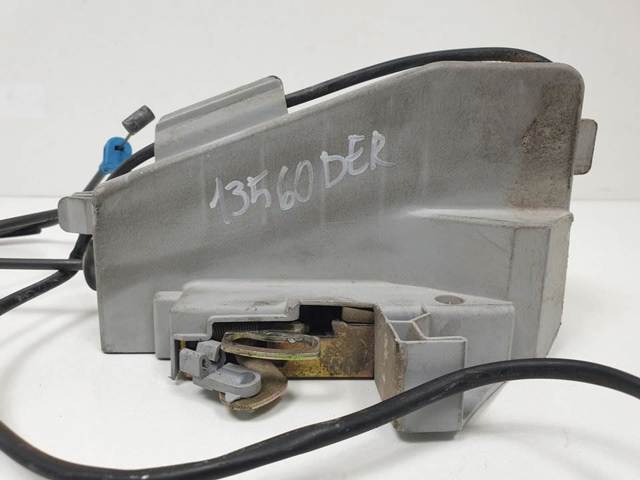 C7G0A FORD Cerradura de puerta delantera derecha  en stock Gandía