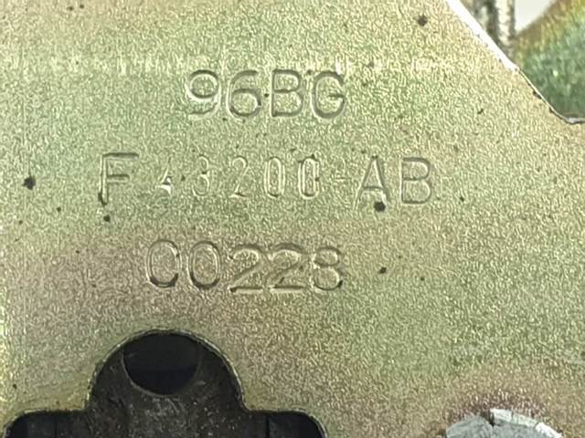 C7G0A Cerradura de puerta delantera derecha comprar Sevilla