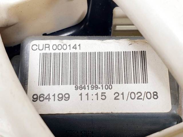CUR000141 Land Rover