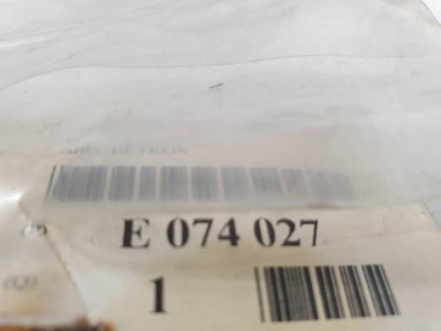 Cable de freno de mano trasero derecho E074027 PEUGEOT