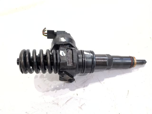 Comprar Inyector-bomba Passat  3B5