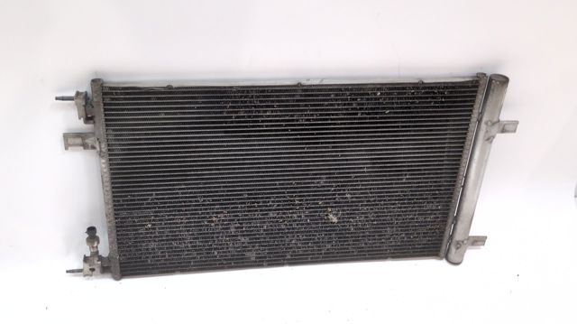 13267649 Condensador de aire acondicionado  disponible Málaga