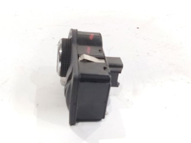 Interruptor de luces en el tablero 13268707 OPEL