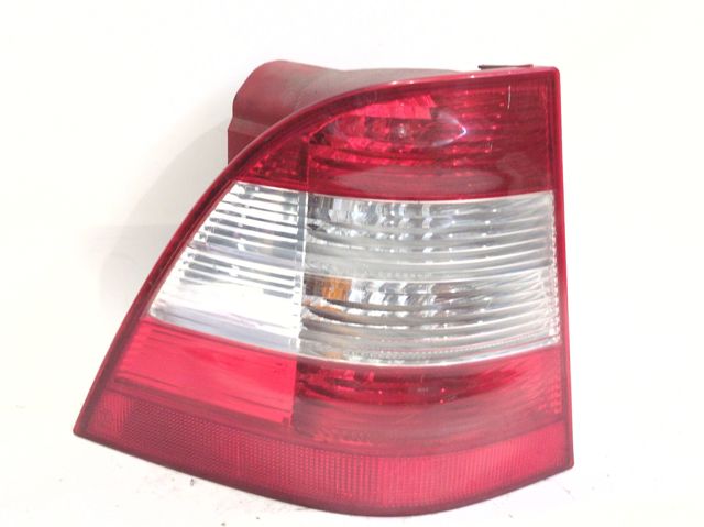 Piloto trasero izquierdo 1638200164 MERCEDES