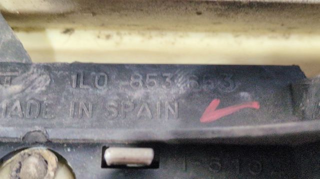 Calandra 1L0853653 VAG