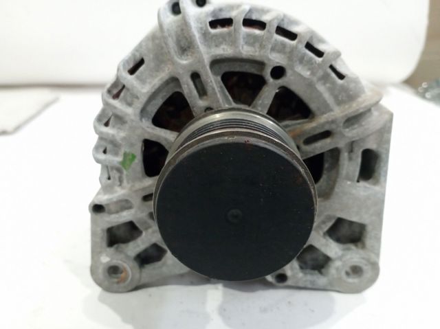 231003831R RENAULT Alternador  en stock Huelva
