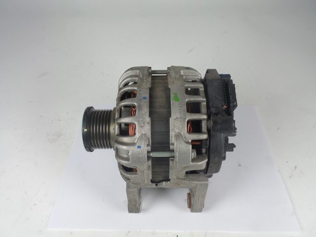 231008593R RENAULT Alternador comprar Bilbao