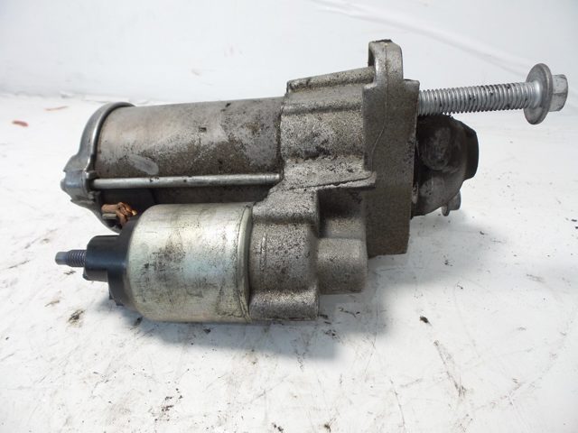 233004868R RENAULT Motor de arranque  en stock Huelva