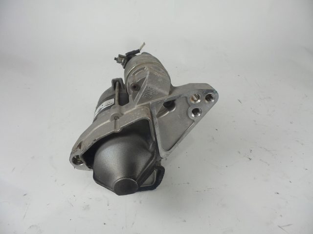 RENAULT 233007970R Motor de arranque  disponible España