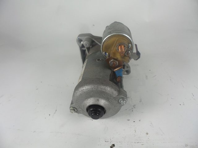 233009813R Motor de arranque  disponible Utrera