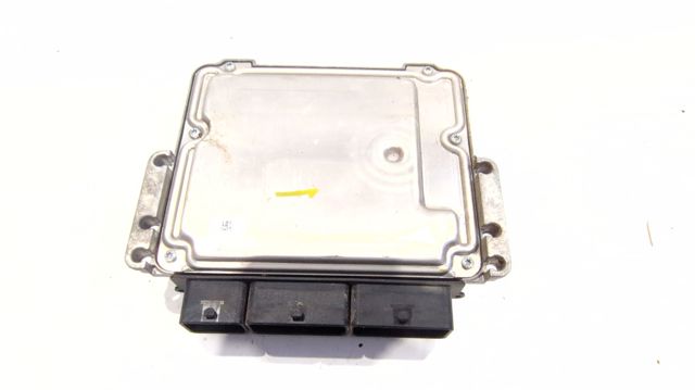237106319R Unidad de control del motor (ECU)  disponible Málaga