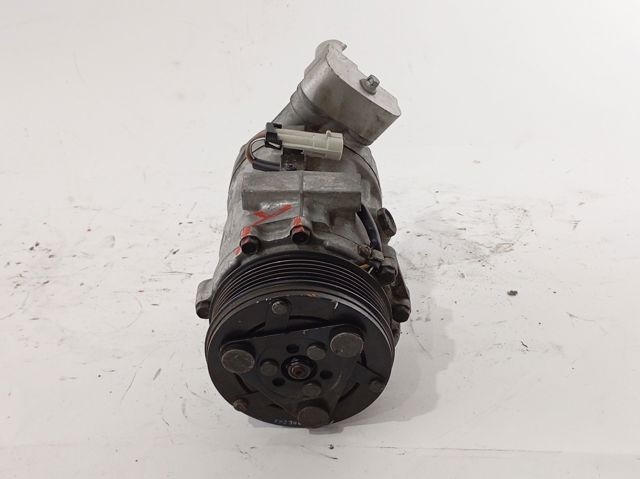 Compresor climatizador 24421642 OPEL