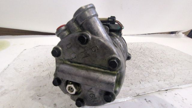 24421642 Compresor de aire acondicionado  en stock Granada