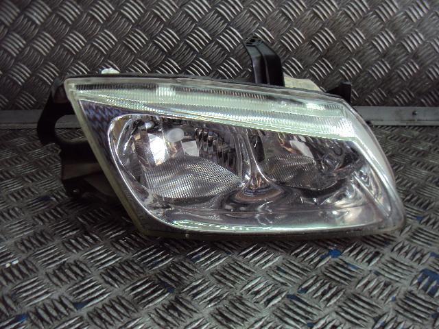 Luz derecha Nissan Almera II (2000-2006)
