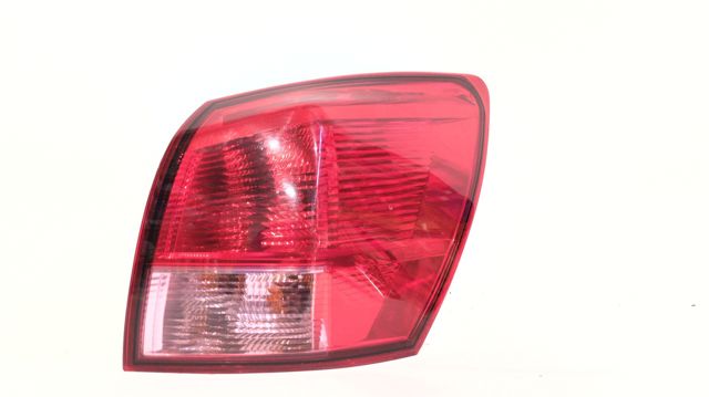 Piloto trasero exterior derecho 26550JD000 NISSAN