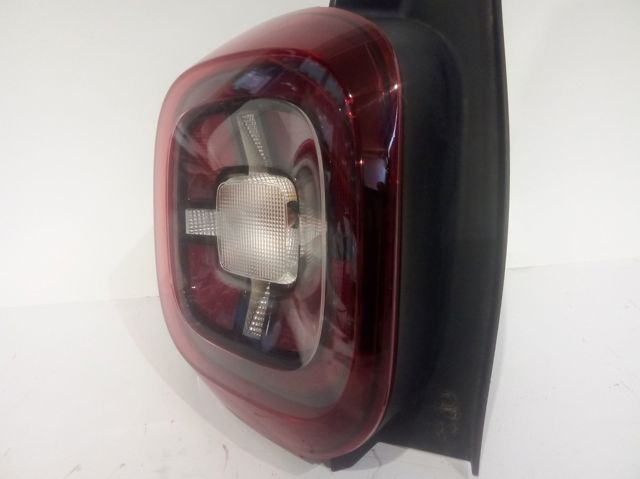 265558217R RENAULT Piloto trasero izquierdo  en stock Huelva