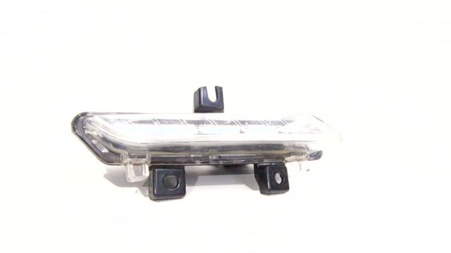266000411R Luz diurna derecha  disponible Burgos