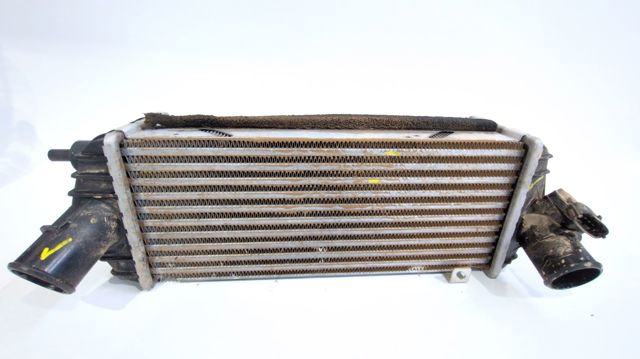 HYUNDAI 282712A850 Intercooler  en stock Valencia