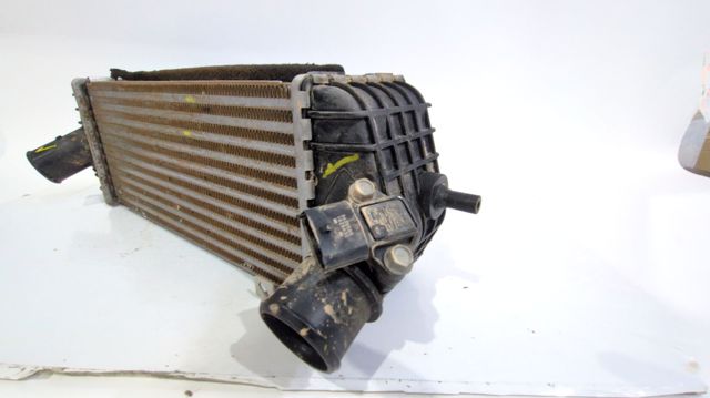 HYUNDAI 282712A850 Intercooler  en stock Salamanca