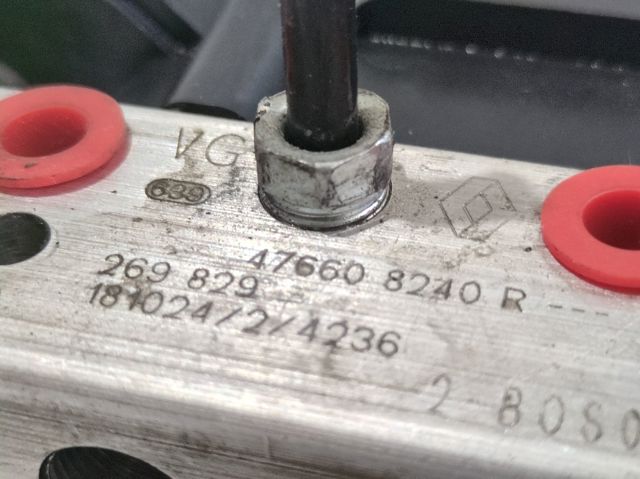 476608240R Módulo hidráulico de ABS  disponible Utrera