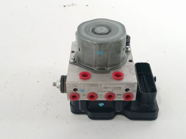 476608240R Módulo ABS  en stock Sabadell