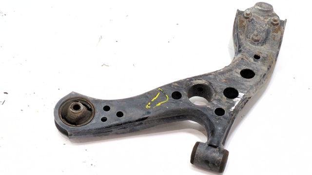 4806910110 Brazo inferior izquierdo de la suspensión delantera  comprar en Reus