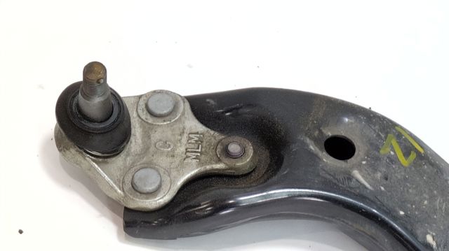 4806910110 Brazo inferior izquierdo de la suspensión delantera  comprar en Zaragoza