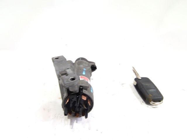 VAG 4B0905851C Cerradura de encendido  disponible Valladolid