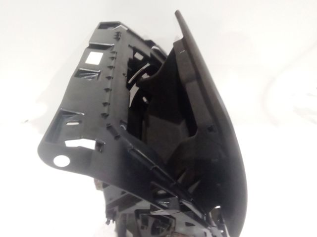 Guantera para BMW X1 E84