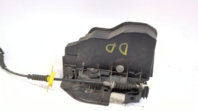 51217202146 Cerradura de puerta delantera derecha  en stock Castellón