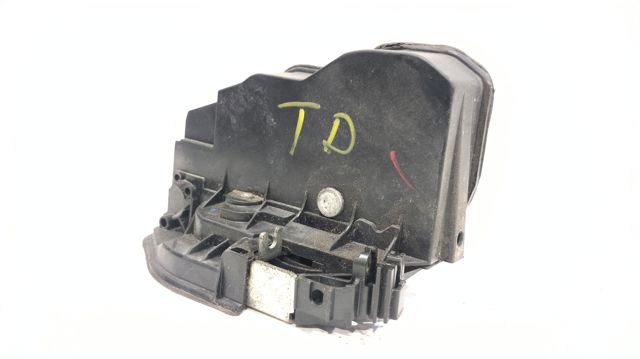 51227202148 Cerradura de la puerta trasera derecha  en stock Castellón