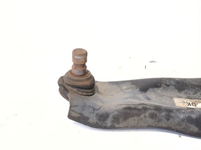 Brazo inferior derecho de la suspensión delantera 545004EA0B RENAULT