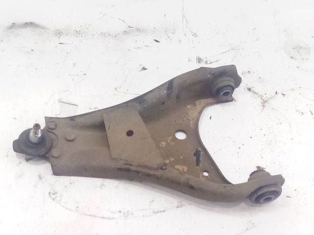 RENAULT 545011697R Brazo inferior izquierdo de la suspensión delantera  en stock Salamanca