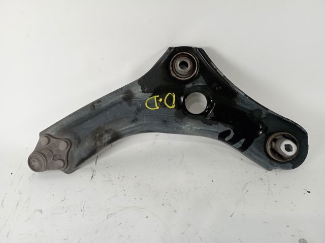 545045297R RENAULT Brazo inferior derecho de la suspensión delantera  disponible Vigo