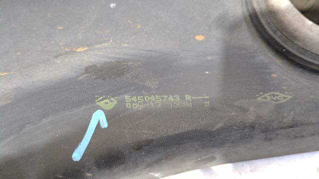 Brazo inferior derecho de la suspensión delantera 545045743R RENAULT