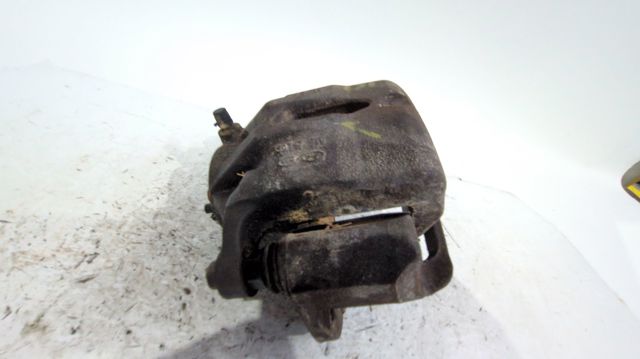 Pinza de freno, Eje delantero izquierda 581102Y000 HYUNDAI