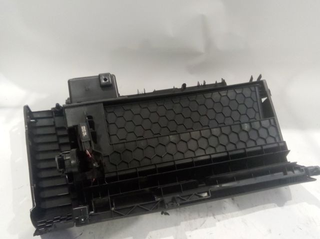 Comprar Guantera Cupra FORMENTOR  KM7, KMP a bajo precio